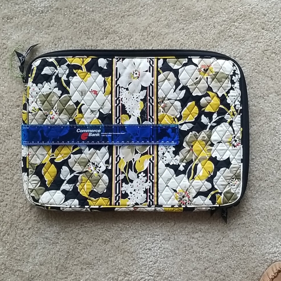 Vera Bradley laptop Organizer - Picture 2 of 4